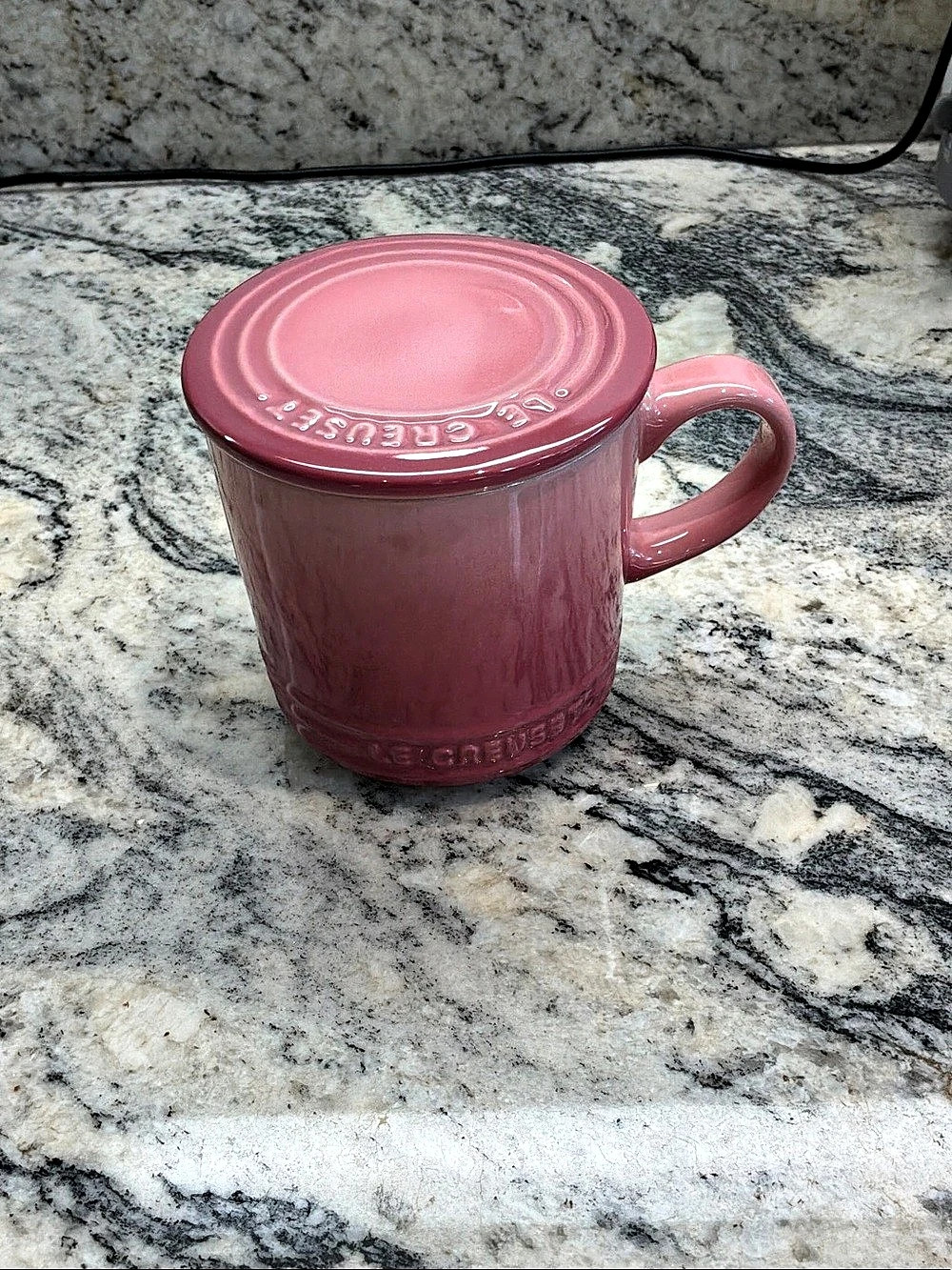 Le Creuset Stoneware Mug with Lid dusty rose